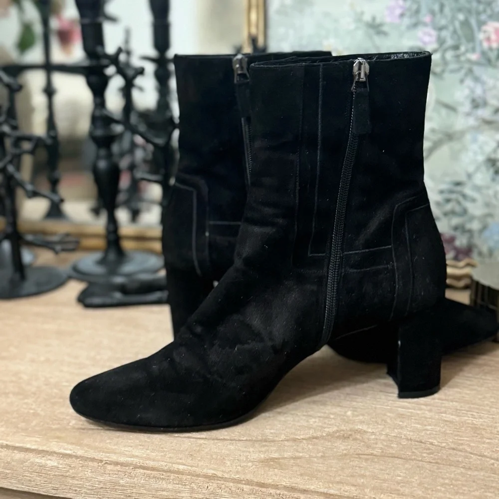 Aquatalia Tilly suede weatherproof ankle boots in black ~ Size 12